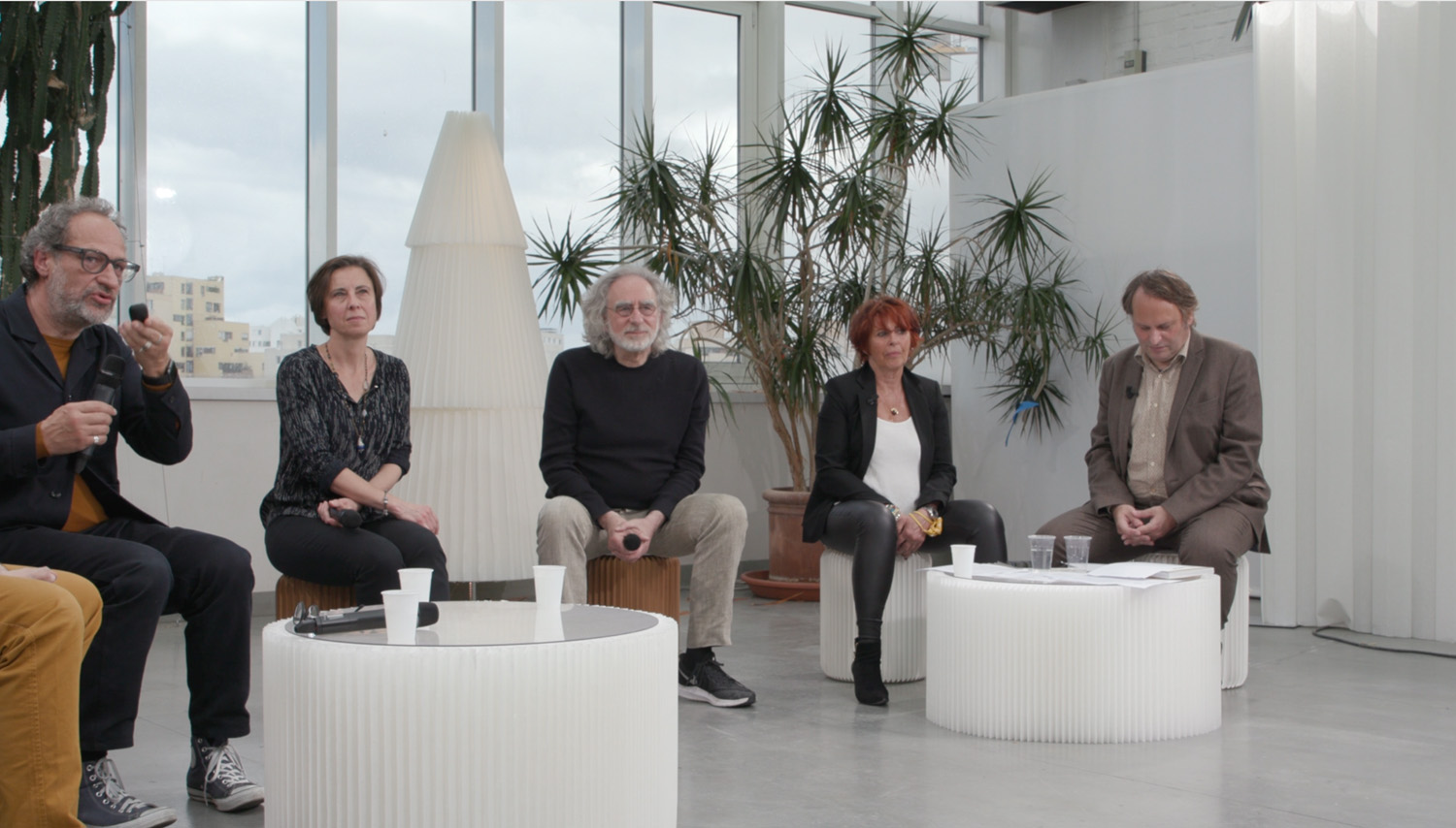 Table ronde architecture design conférence STREAMING TV WEB EMISSION PLATEAU SHOW