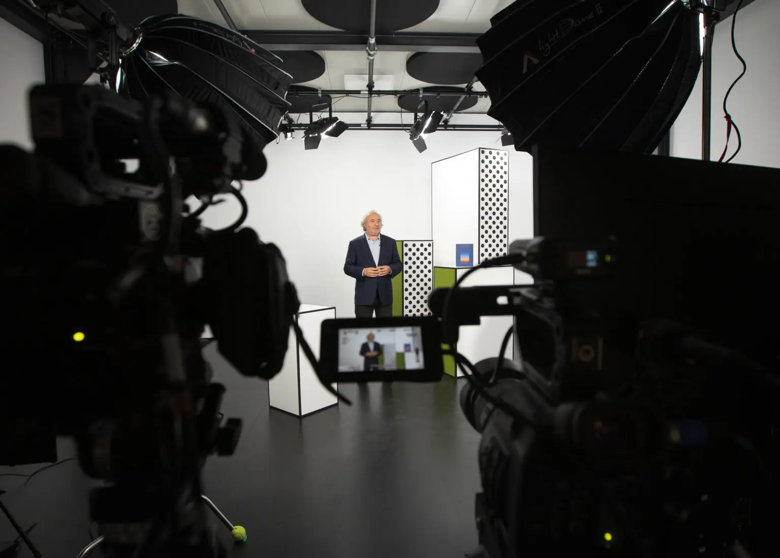 WEB NETFLIX EMISSION SERIE PLATEAU TV Maison&Objet streaming direct tournage prod audiovisuelle
